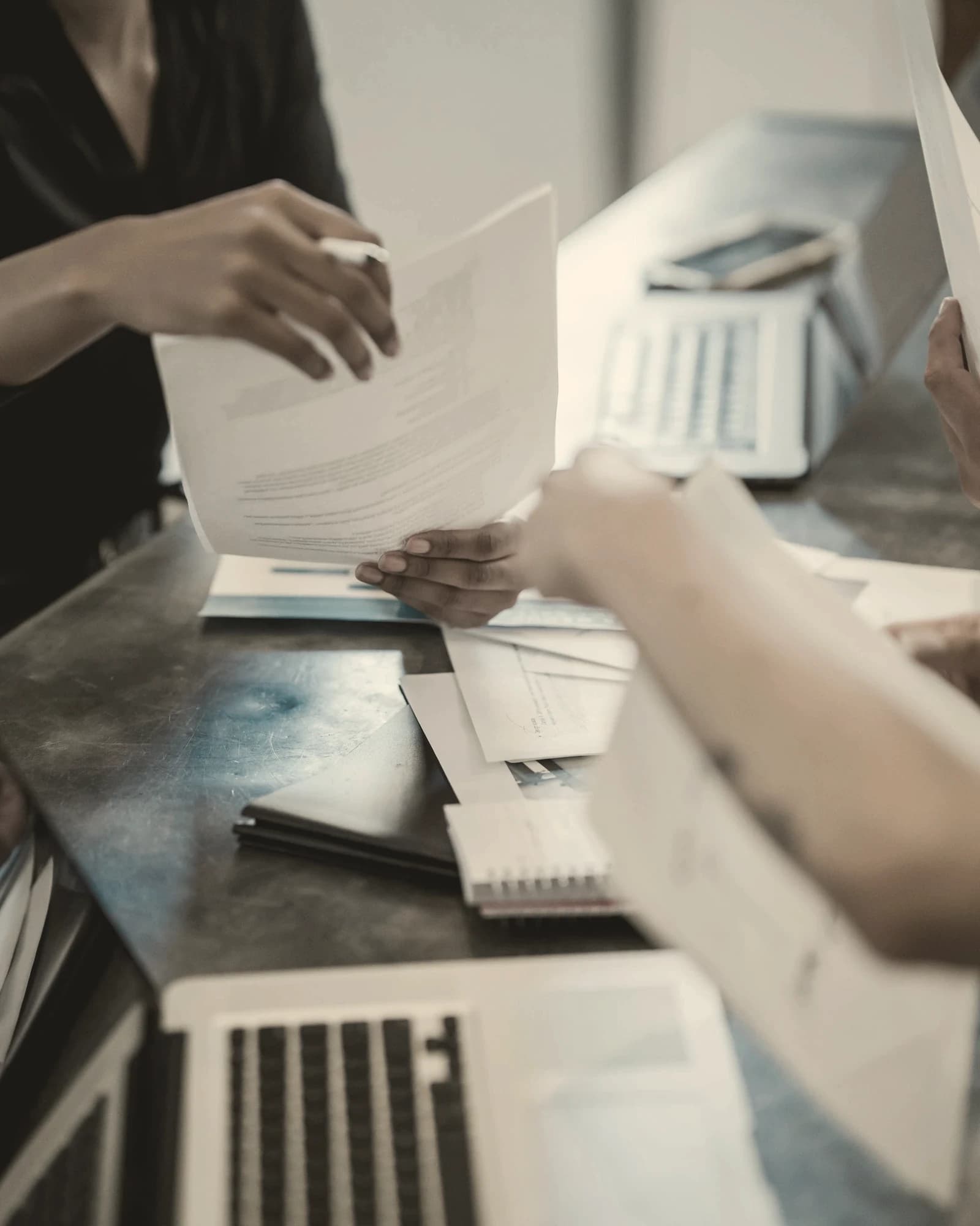 Revisión compartida de documentación y estados para representar control operativo y reporting con dato fiable